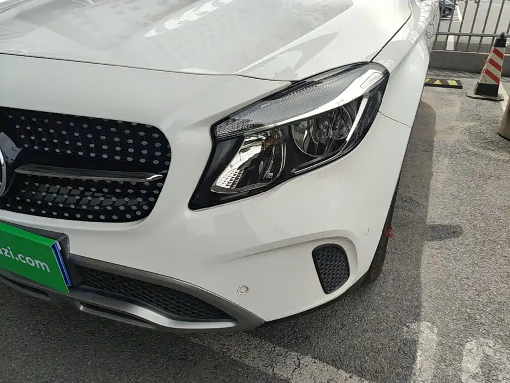 Mercedes-Benz GLA 2018 — фото 24