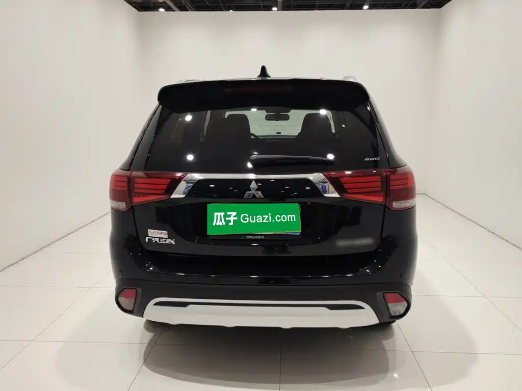 Mitsubishi Outlander 2019 — фото 5