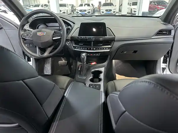 Cadillac CT4 2023