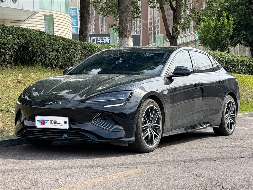 BYD Seal 2025 — фото 1
