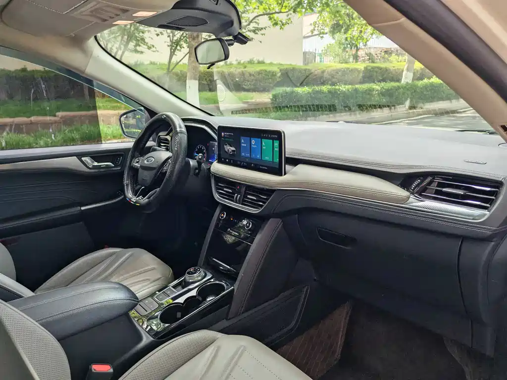 Ford Escape 2021 — фото 11