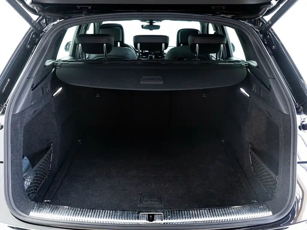 Audi Q5L 2023 — фото 17