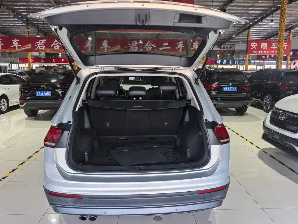 Volkswagen Tiguan L 2018 — фото 10