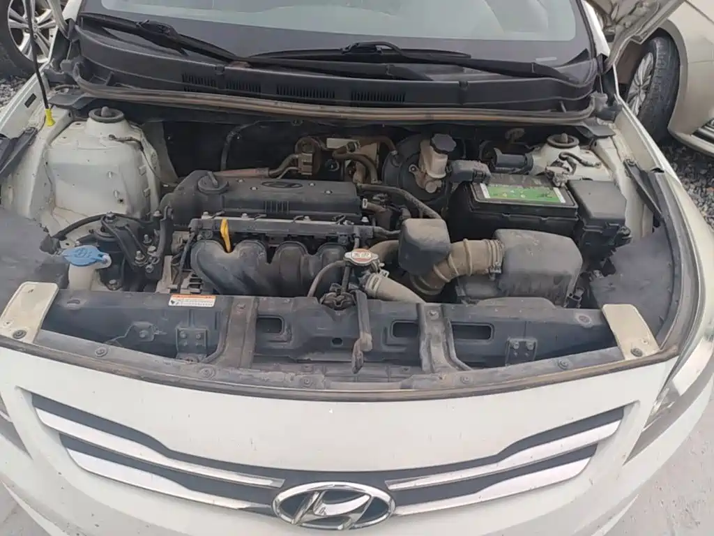 Hyundai Verna 2016 — фото 20