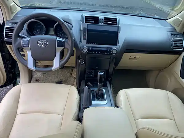 Toyota Prado 2016