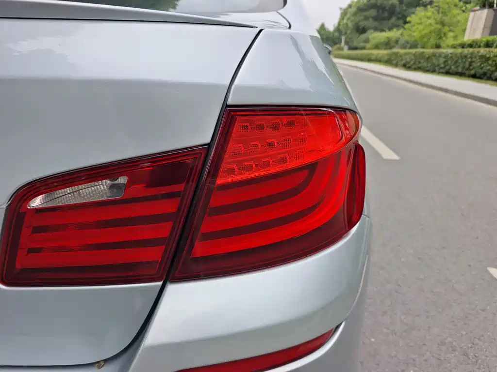 BMW M5 2015 — фото 14