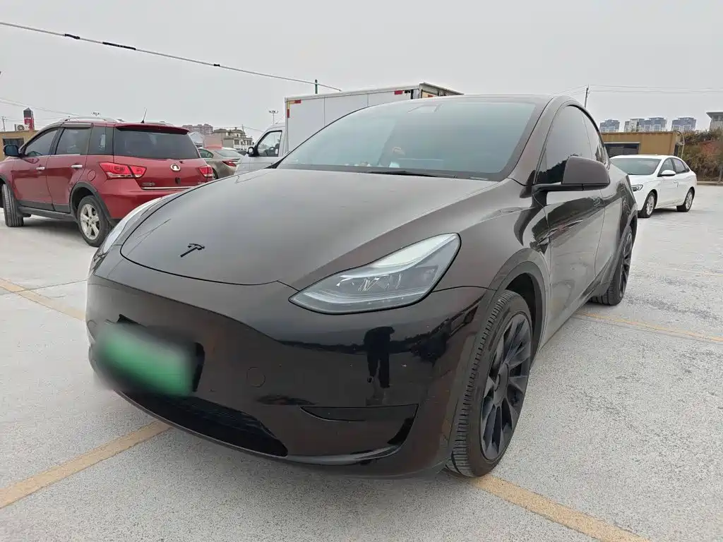 Tesla Model Y 2023 — фото 1