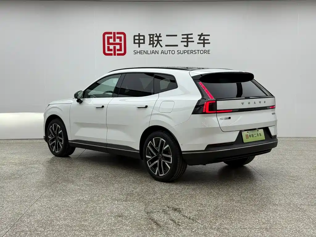 Volvo XC70 Plug-In Hybrid 2026 — фото 4