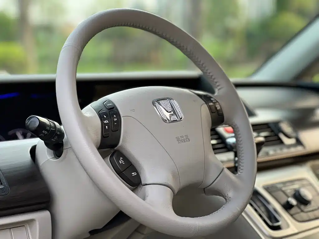 Honda Elysion 2015 — фото 22