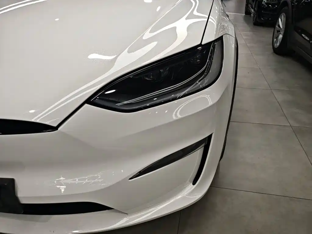 Tesla Model X 2024 — фото 18