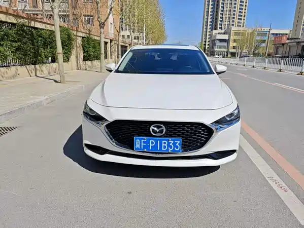 Mazda 3 Axela 2022