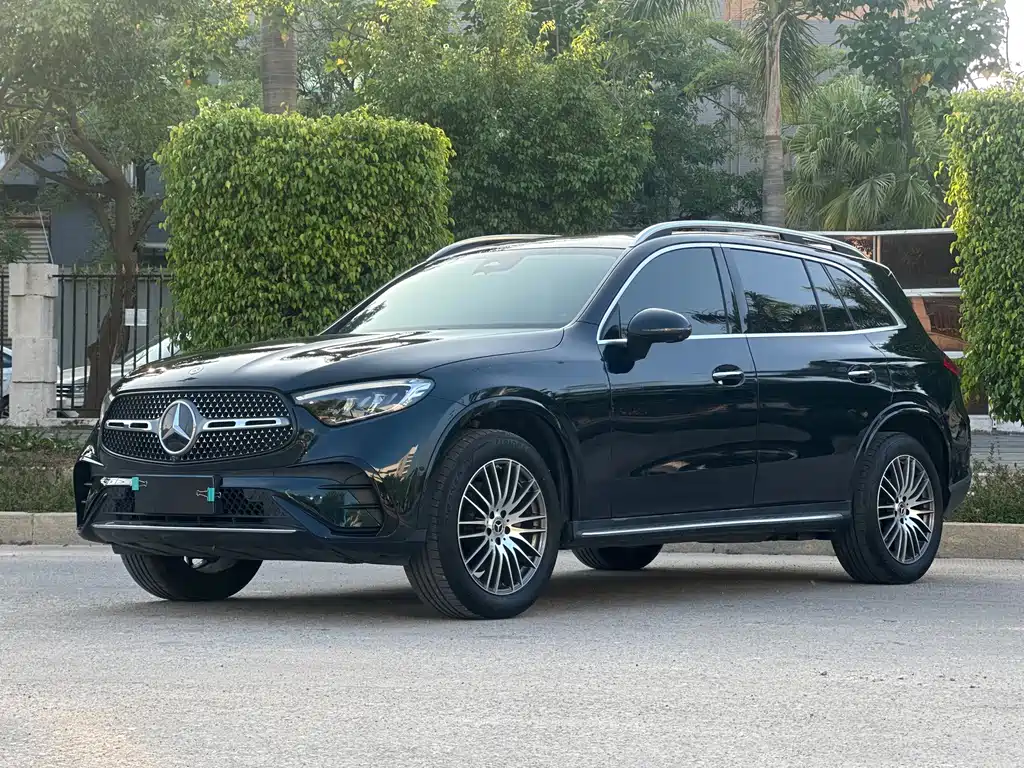 Mercedes-Benz GLC 2025