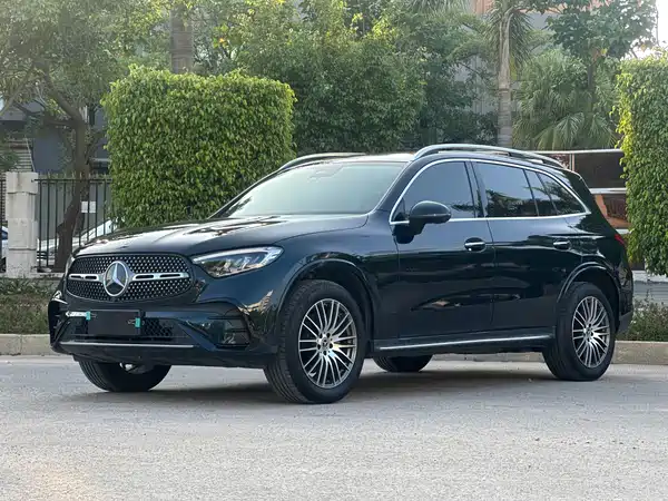 Mercedes-Benz GLC 2025