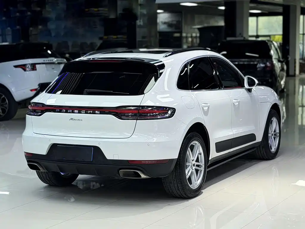 Porsche Macan 2021 — фото 13
