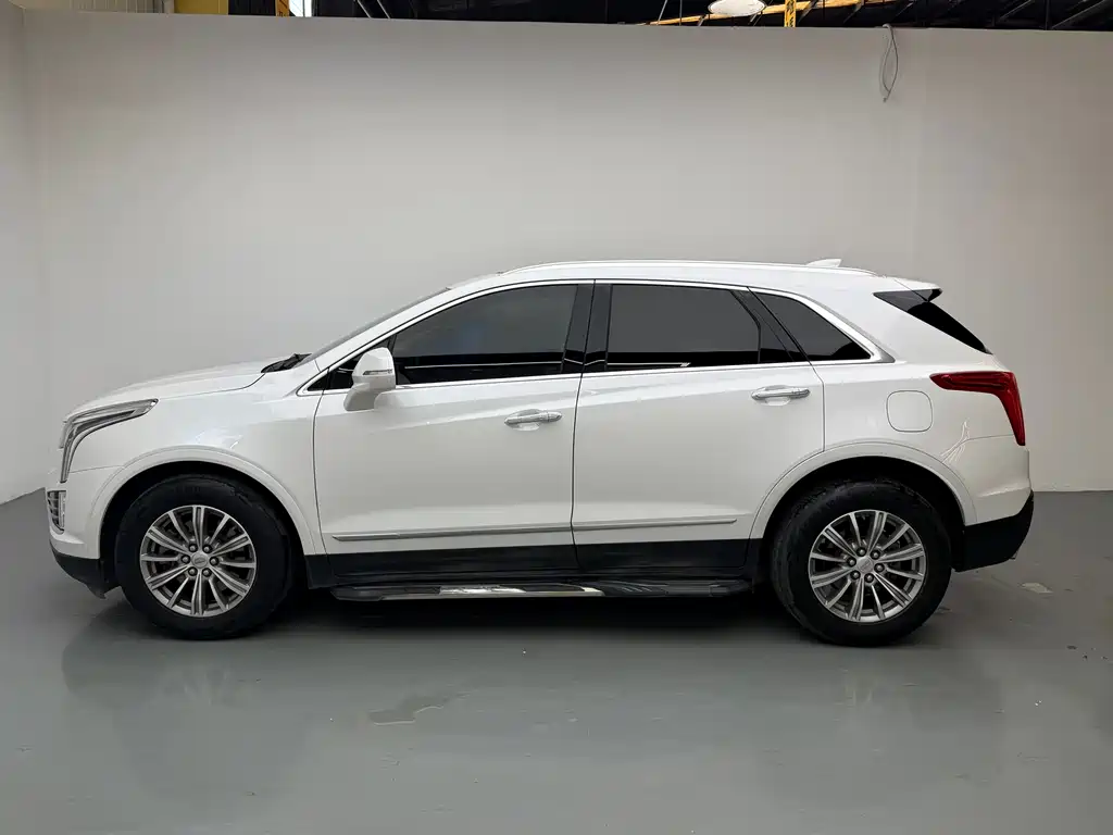 Cadillac XT5 2017 — фото 3