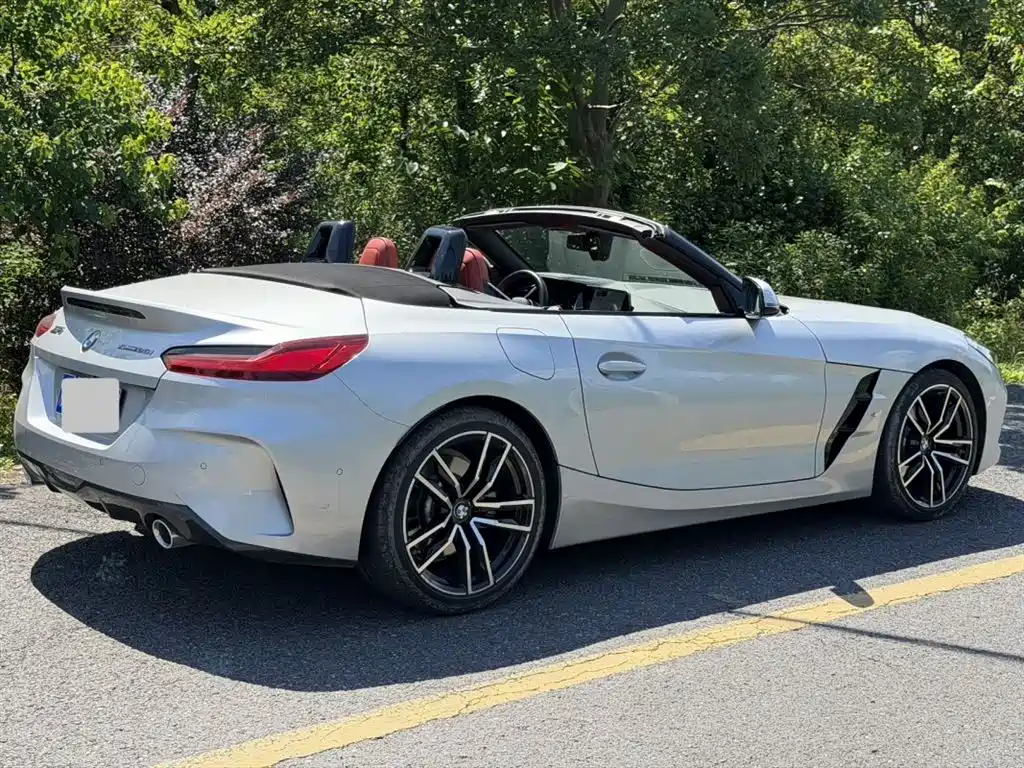BMW Z4 2023 — фото 9
