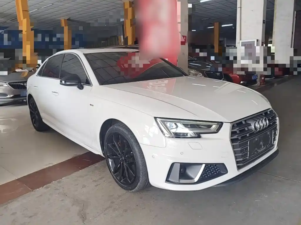 Audi A4L 2020