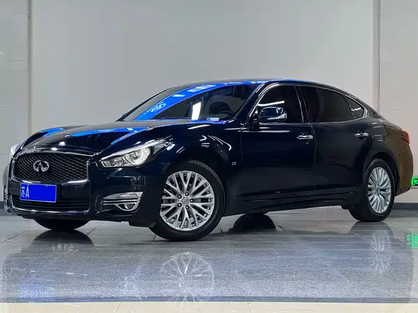 Infiniti Q70 2017