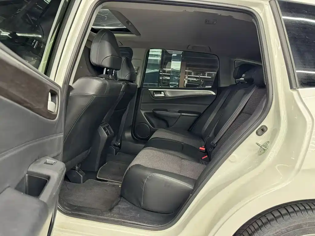 Honda Jade 2015 — фото 6