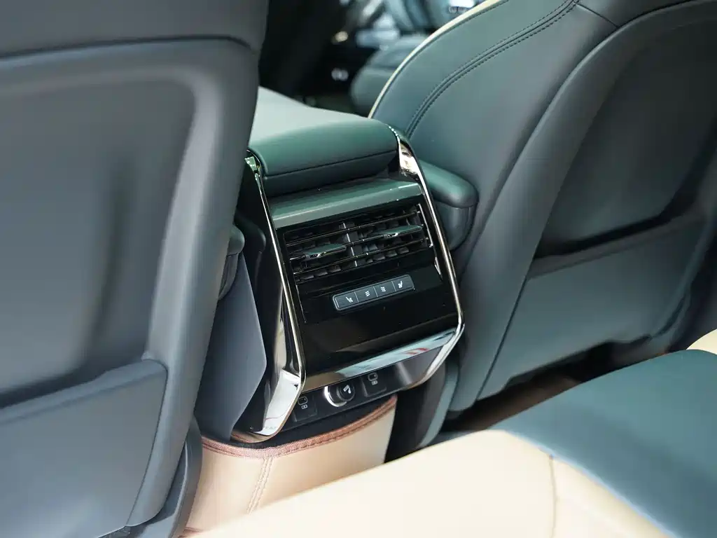 Land Rover Sport 2024 — фото 18