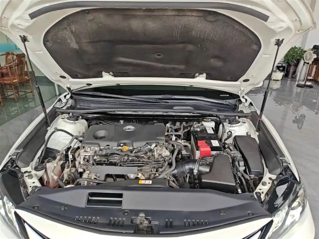 Toyota Camry 2022 — фото 20