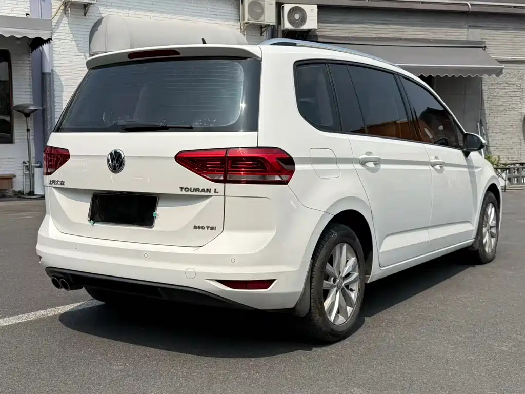 Volkswagen Touran 2019 — фото 12