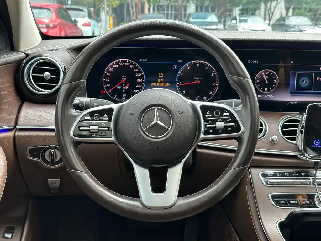Mercedes-Benz E-Class 2020 — фото 9