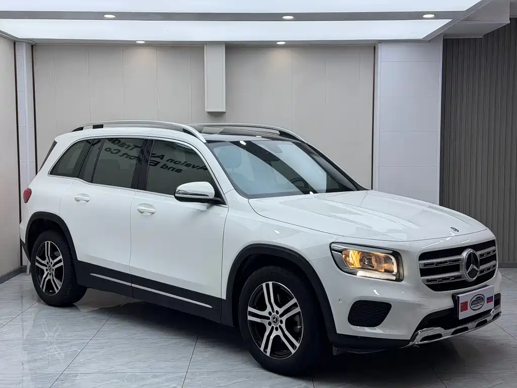 Mercedes-Benz GLB 2021