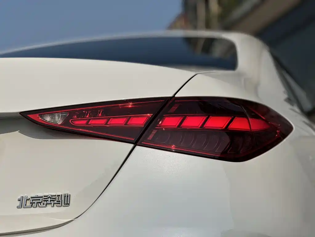 Mercedes-Benz C-Class 2023 — фото 15