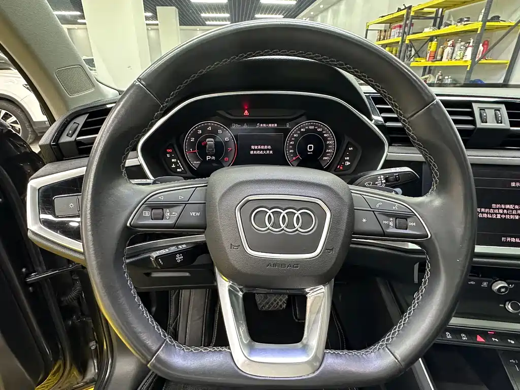 Audi Q3 2023 — фото 10