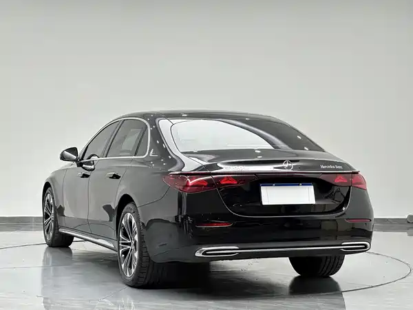 Mercedes-Benz E-Class 2025