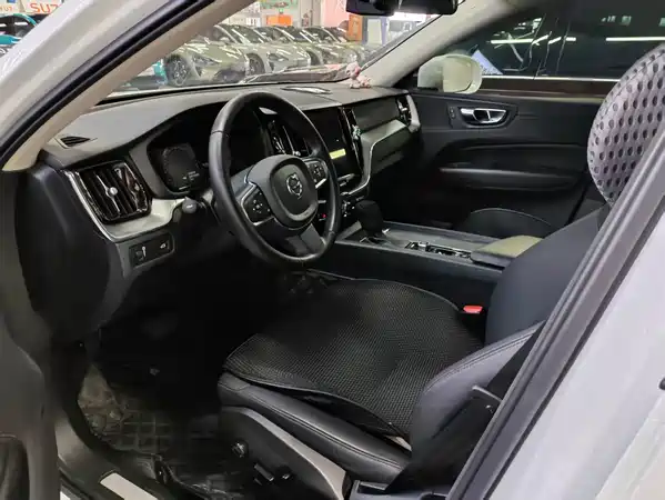 Volvo XC60 2020