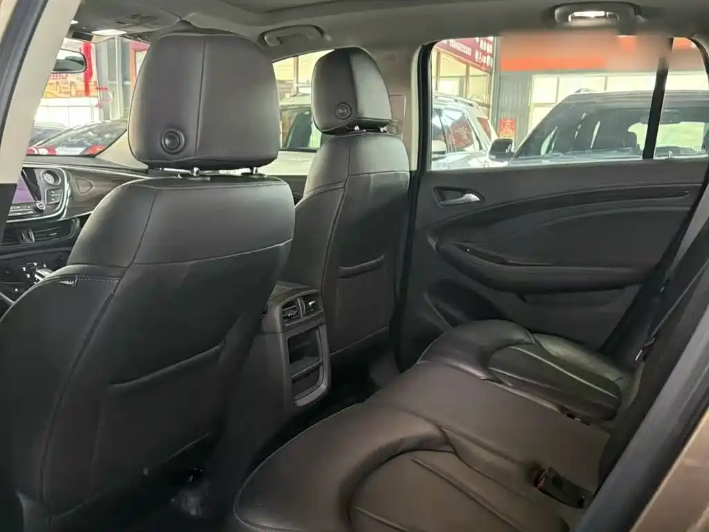 Buick Envision Plus 2021 — фото 11