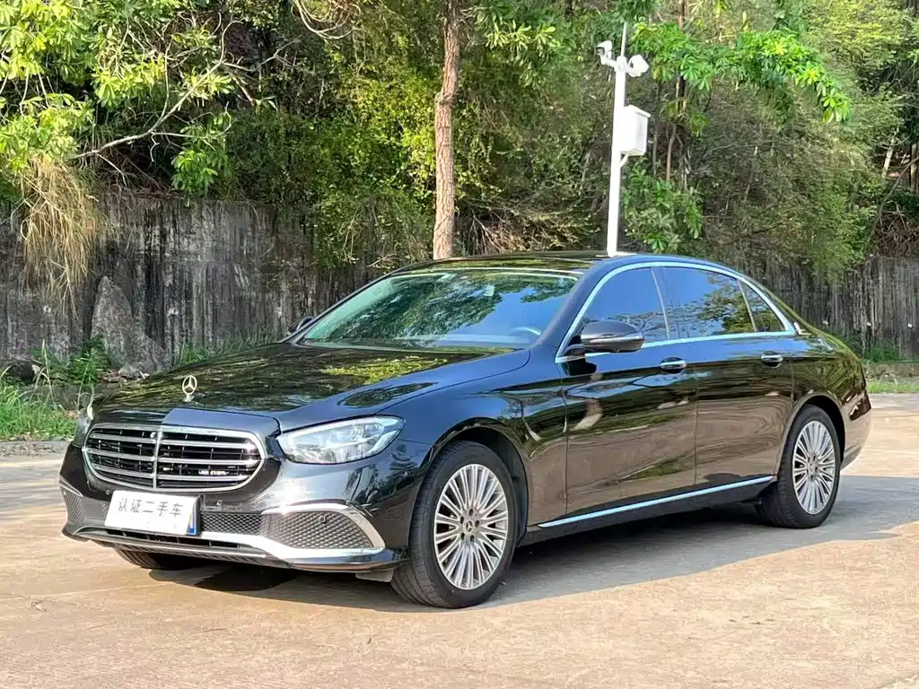 Mercedes-Benz E-Class 2022 — фото 1