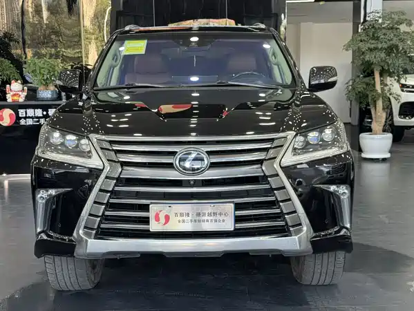 Lexus LX 2016