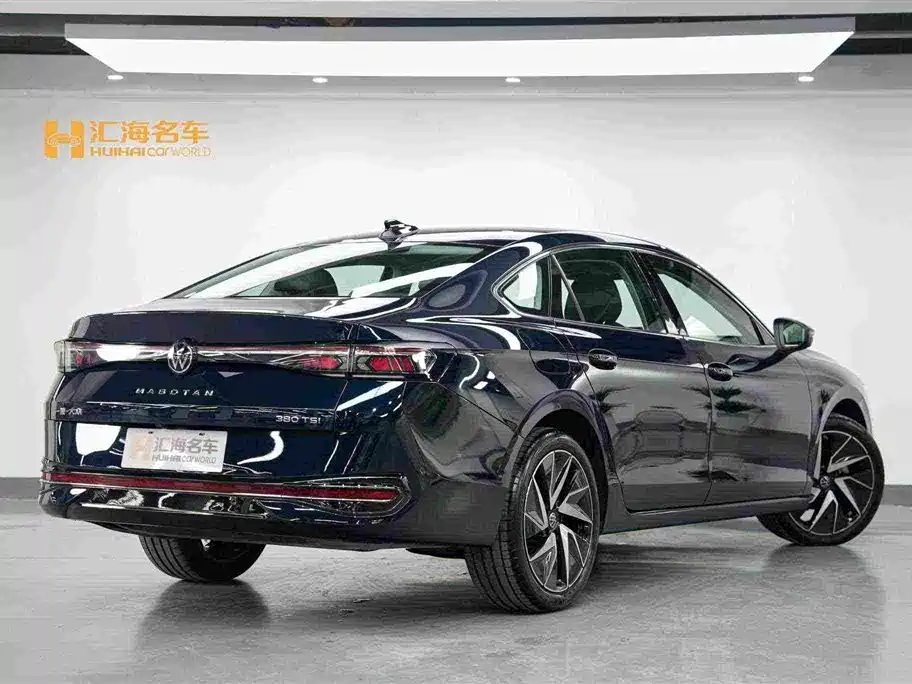 Volkswagen Magotan 2024