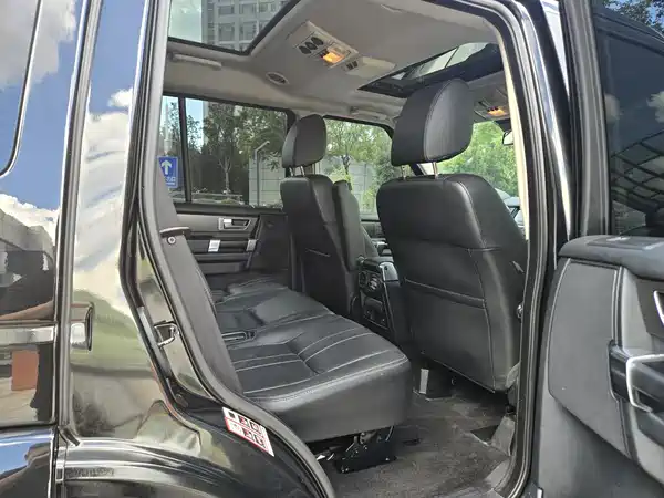 Land Rover Discovery 2015