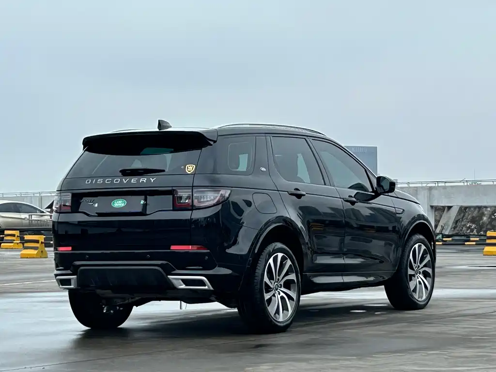 Land Rover Discovery Sport 2023 — фото 6
