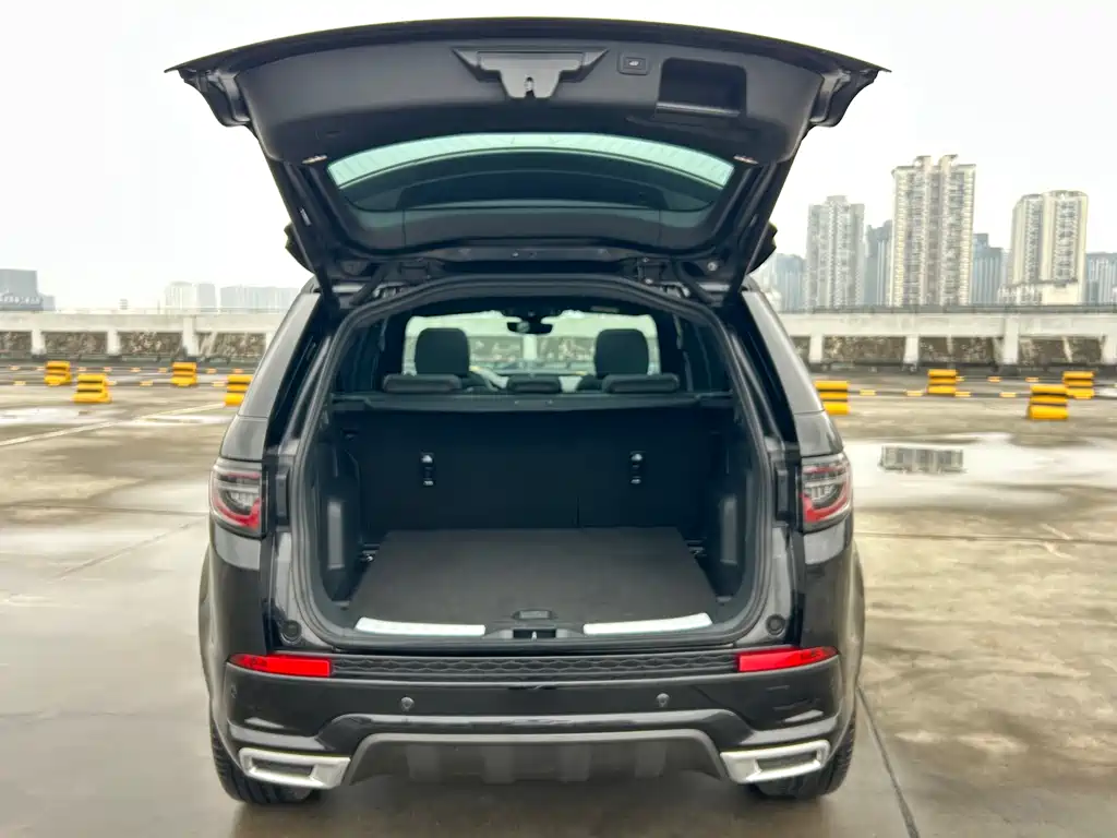 Land Rover Discovery Sport 2023 — фото 13