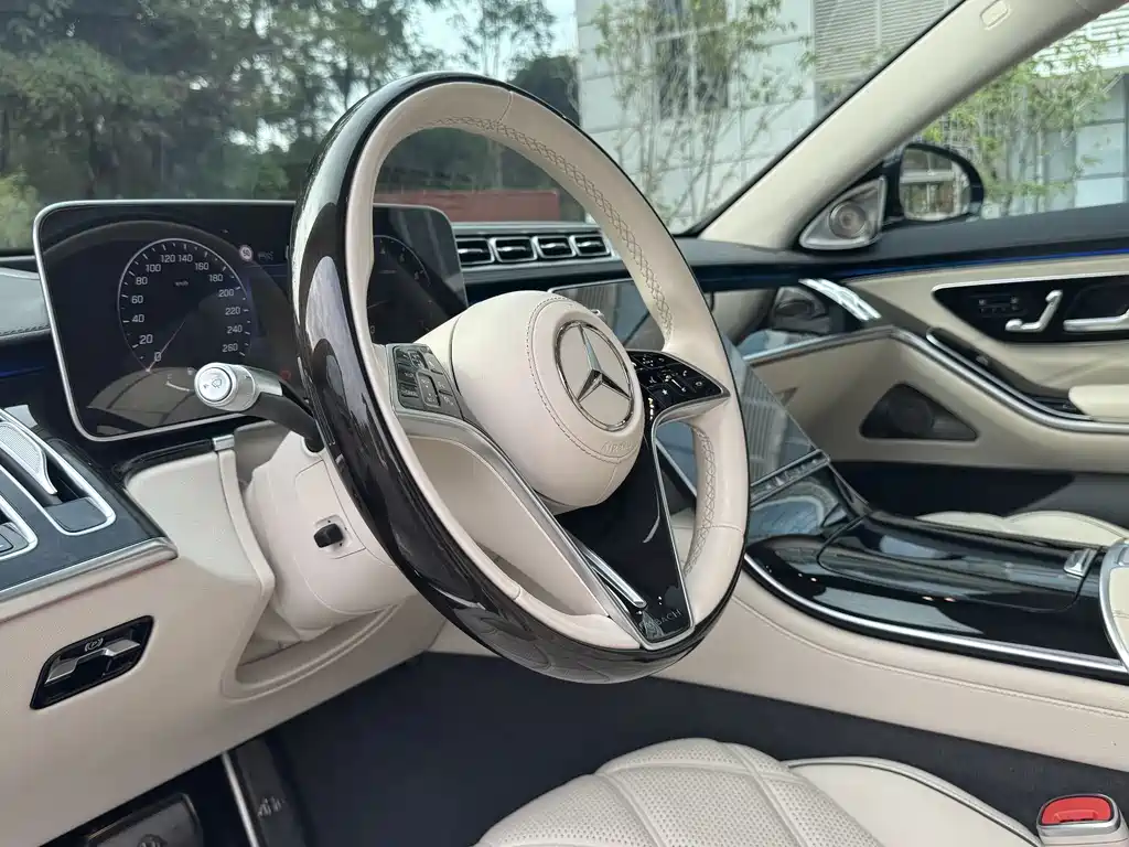 Mercedes-Benz Maybach S-Class 2023