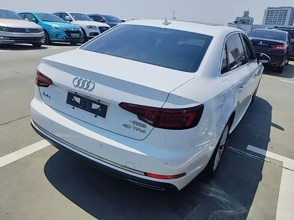 Audi A4L 2019 — фото 7