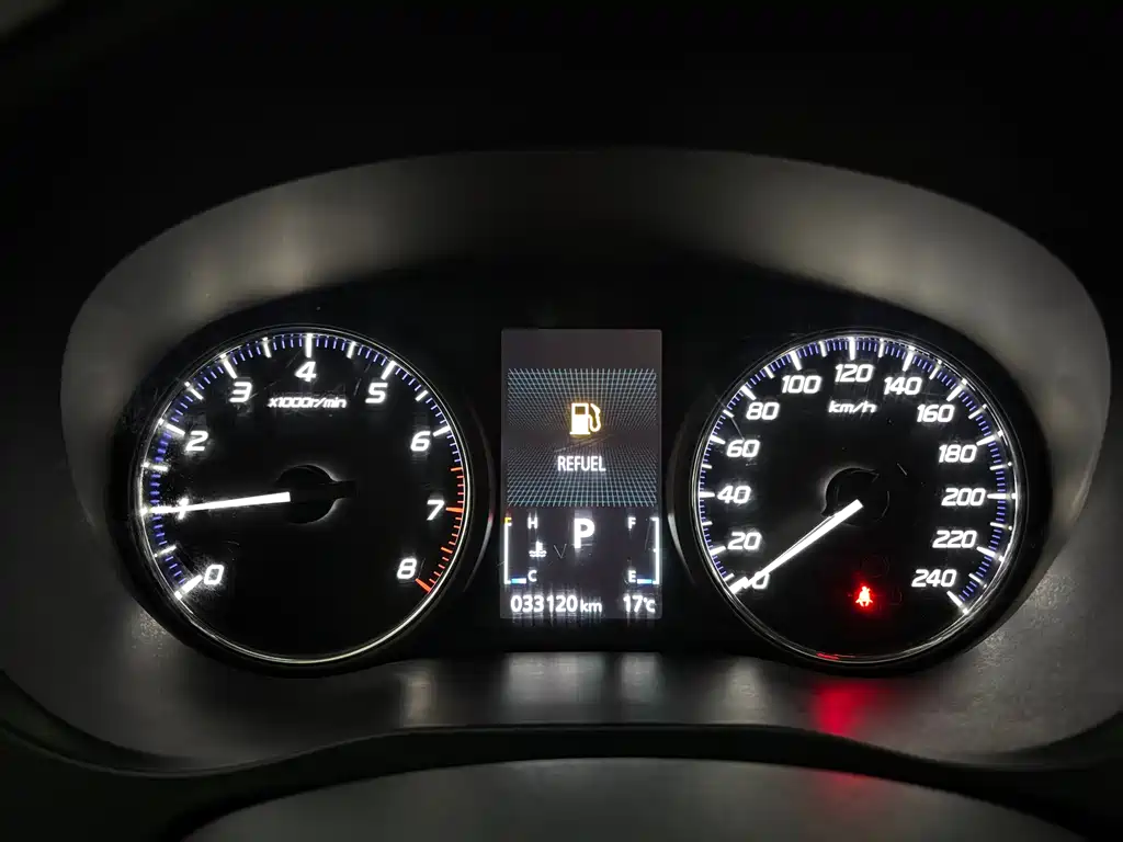 Mitsubishi Outlander 2022 — фото 16