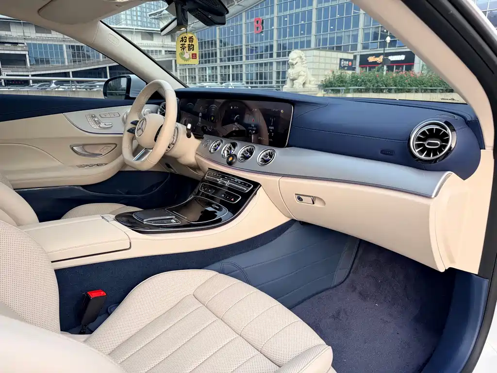 Mercedes-Benz E-Class 2023 — фото 13