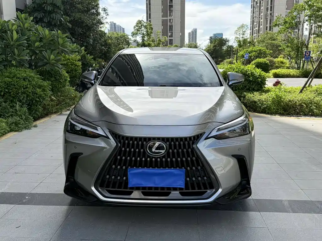 Lexus NX 2024