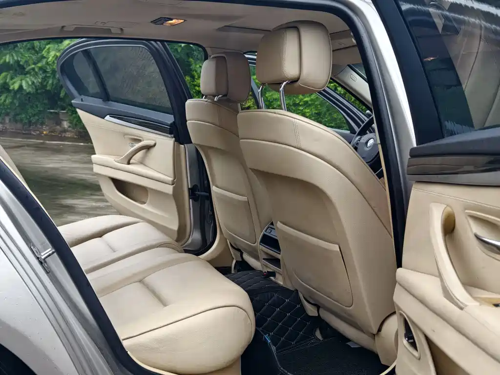 BMW 5 Series 2013 — фото 10