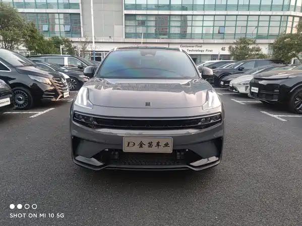 Lynk & Co 06 2023