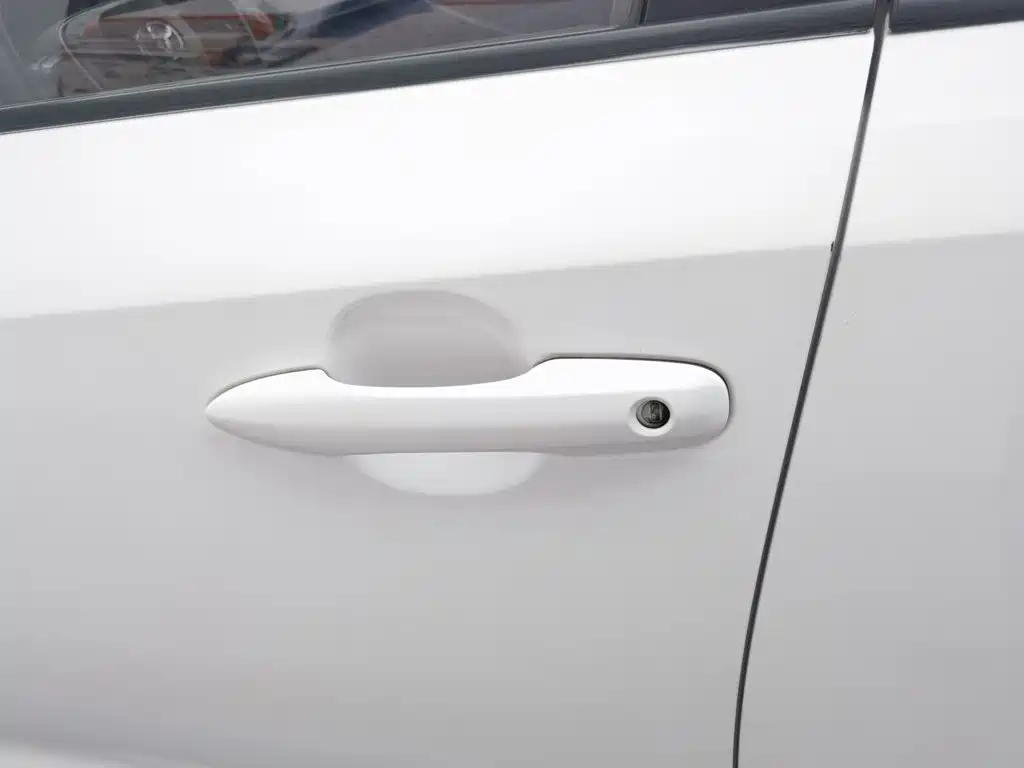 Toyota Corolla 2023 — фото 18