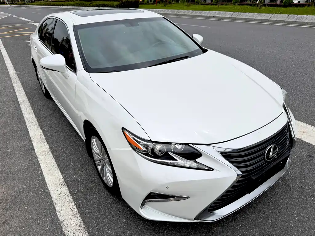 Lexus ES 2015 — фото 3