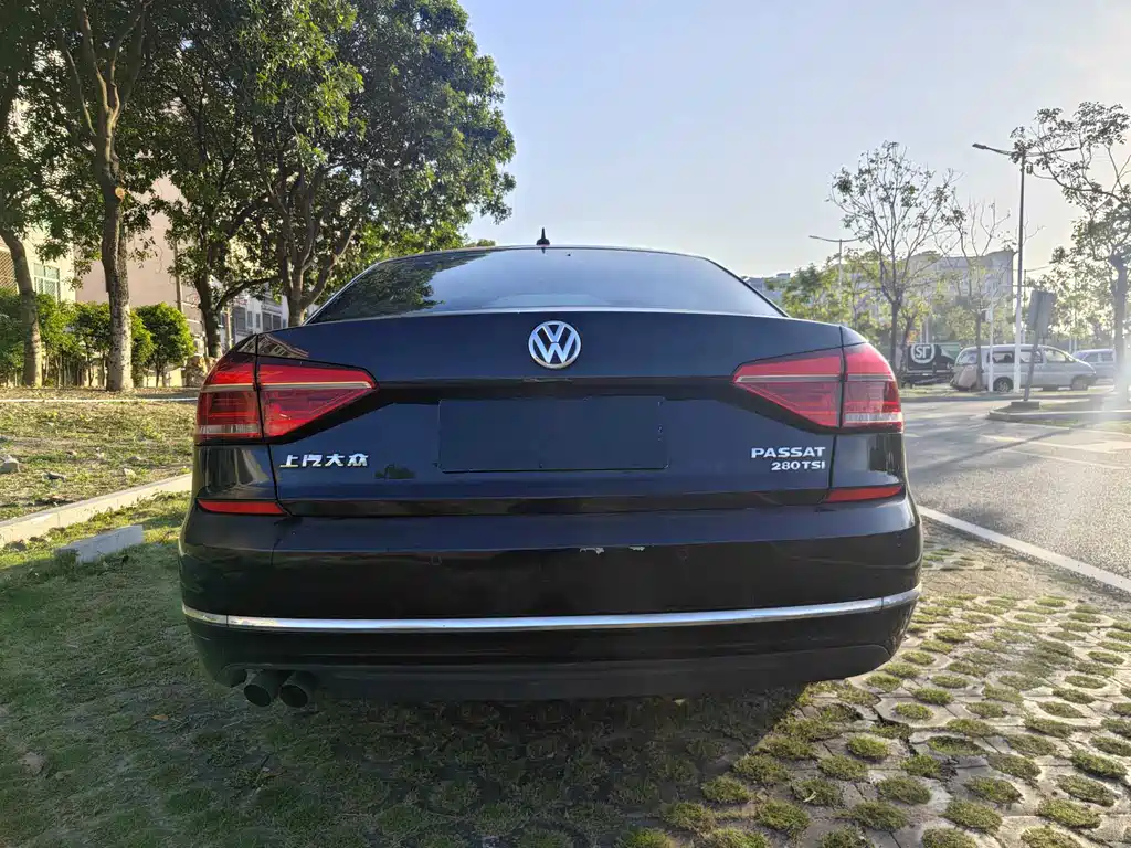 Volkswagen Passat 2018 — фото 6