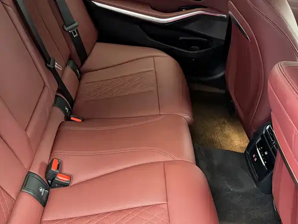 BMW 3 Series 2025